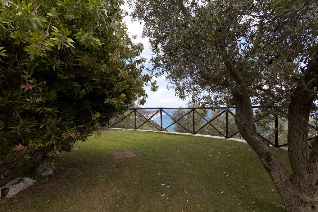 Villa Degli Ulivi B&B Финале Лигуре Екстериор снимка