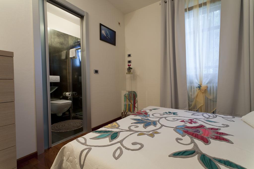Villa Degli Ulivi B&B Финале Лигуре Стая снимка