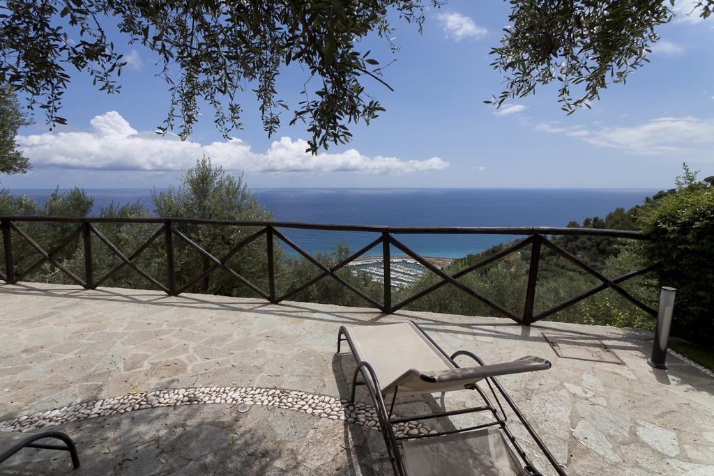 Villa Degli Ulivi B&B Финале Лигуре Екстериор снимка