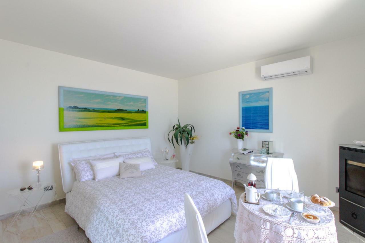 Villa Degli Ulivi B&B Финале Лигуре Екстериор снимка