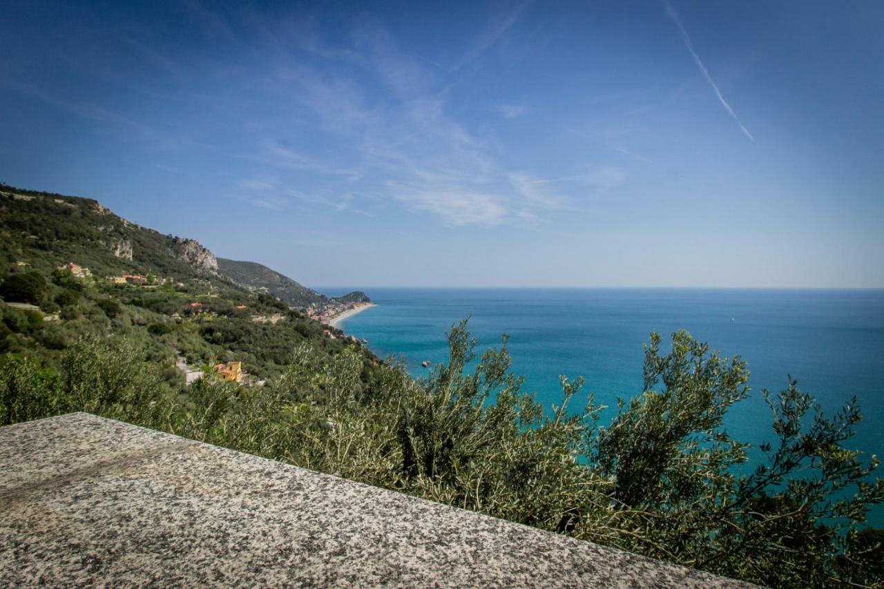 Villa Degli Ulivi B&B Финале Лигуре Екстериор снимка